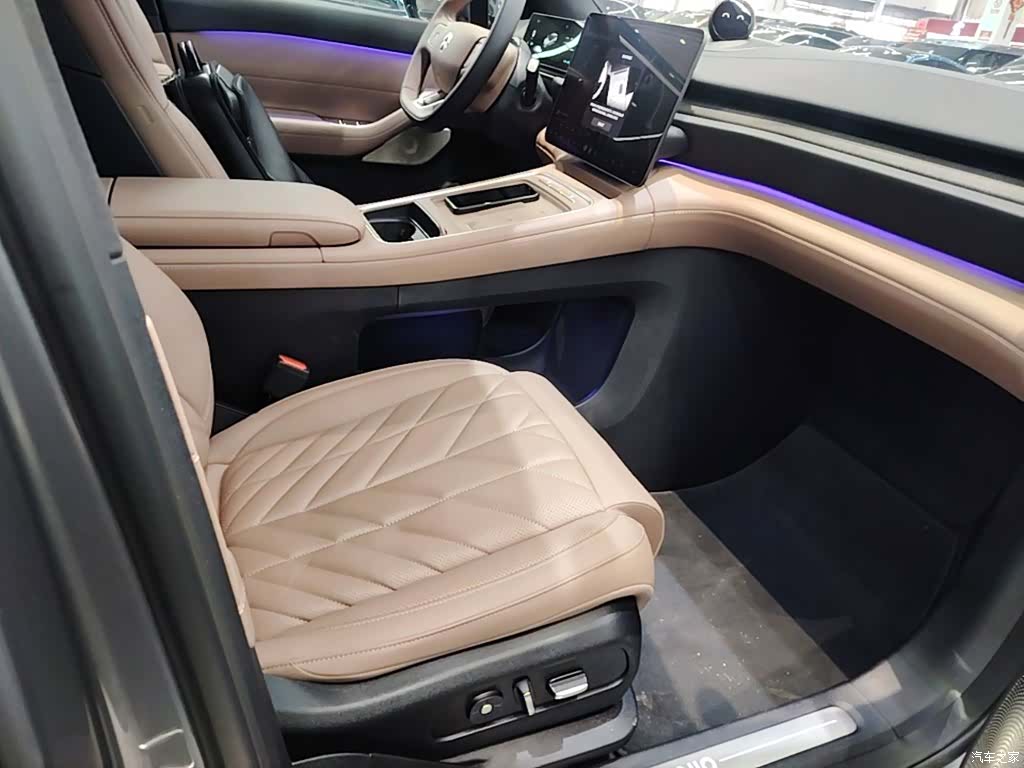 NIO ES6, 2025 25