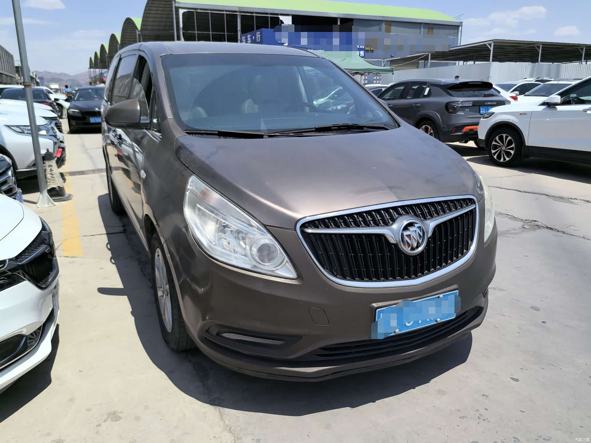 Buick GL8, 2018 3