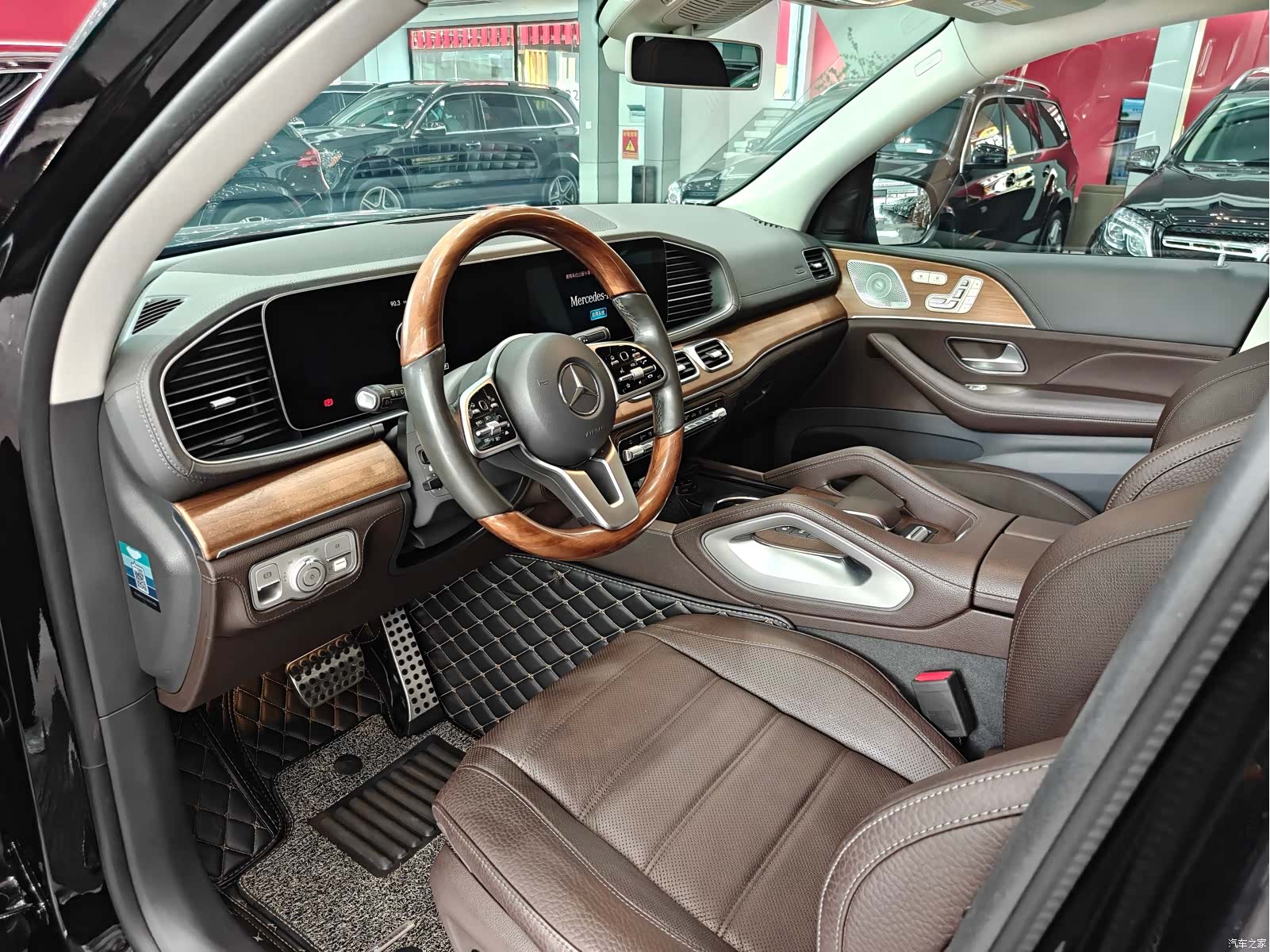 Mercedes-Benz GLS, 2020 8