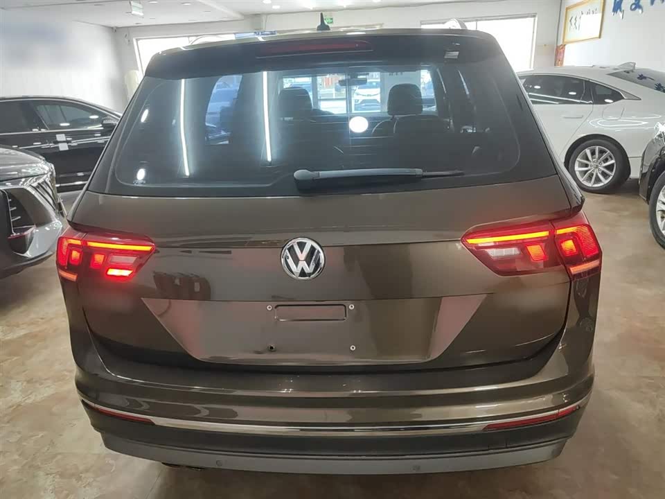 Volkswagen Tiguan L