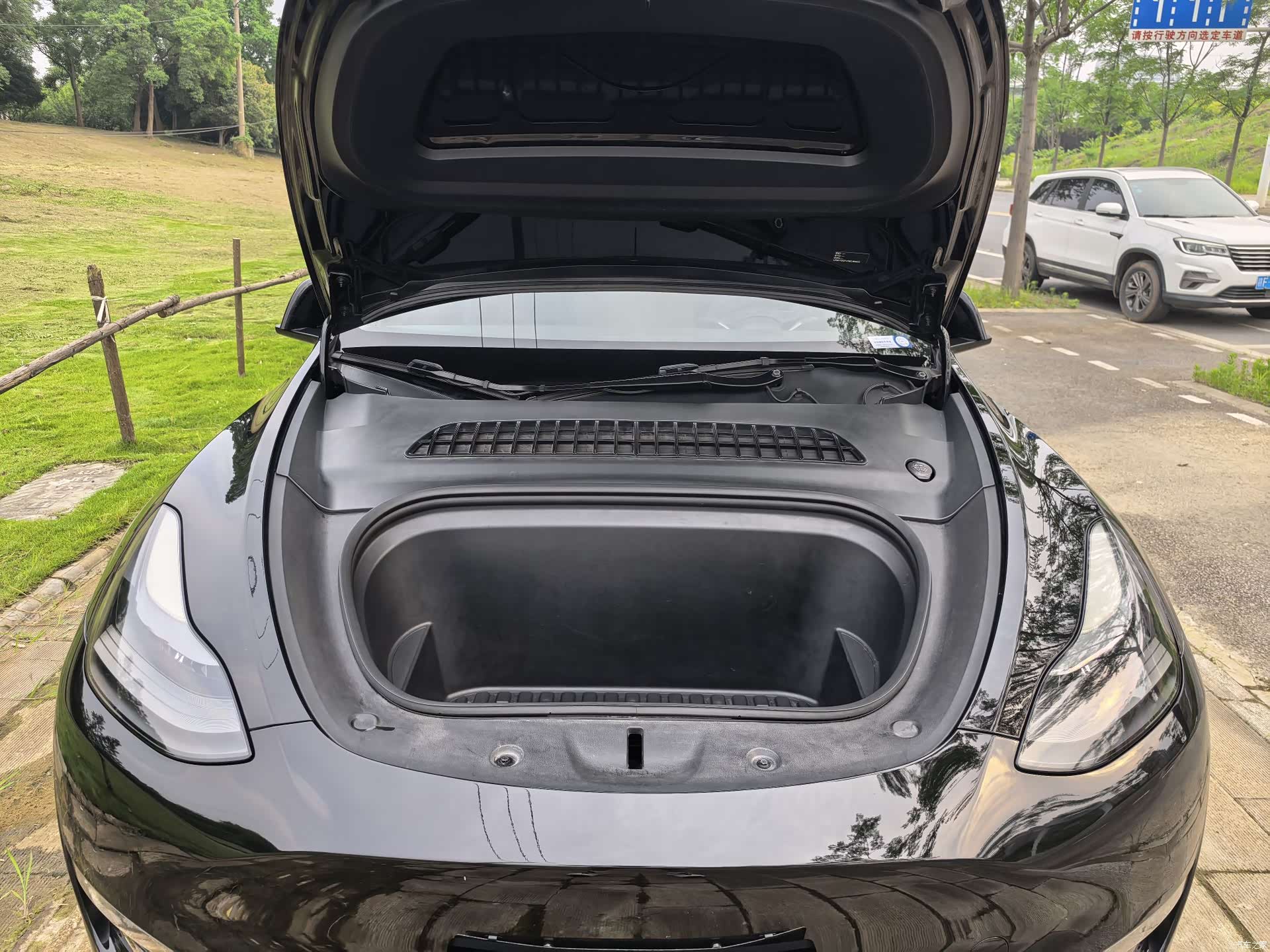 Tesla Model Y, 2021 18