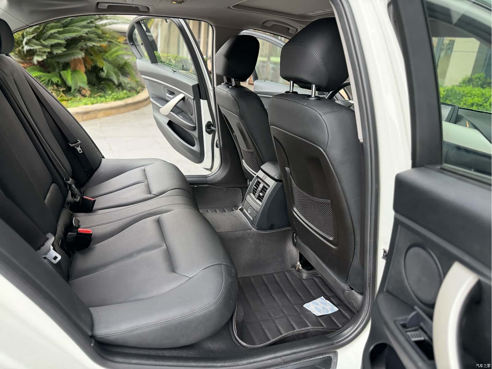 BMW 3 Series, 2015 7