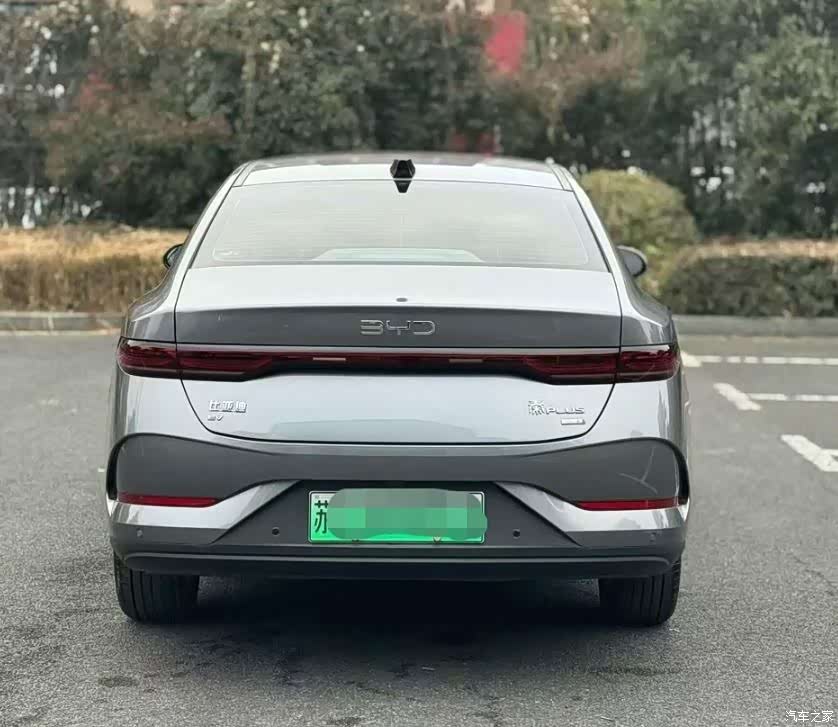 BYD Qin, 2023 все фото