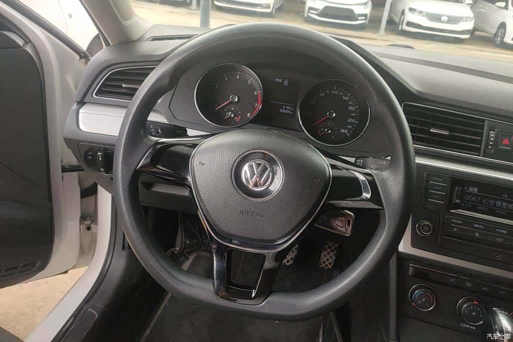 Volkswagen Lamando, 2017 15