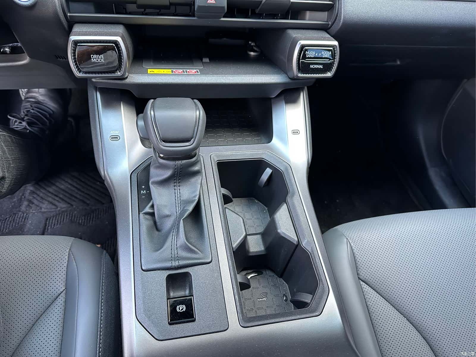 Toyota RAV4, 2026 11