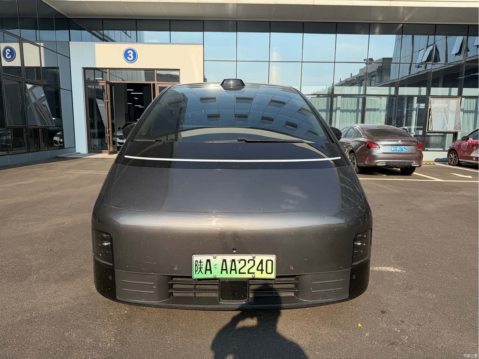 Li Auto MEGA, 2025 1