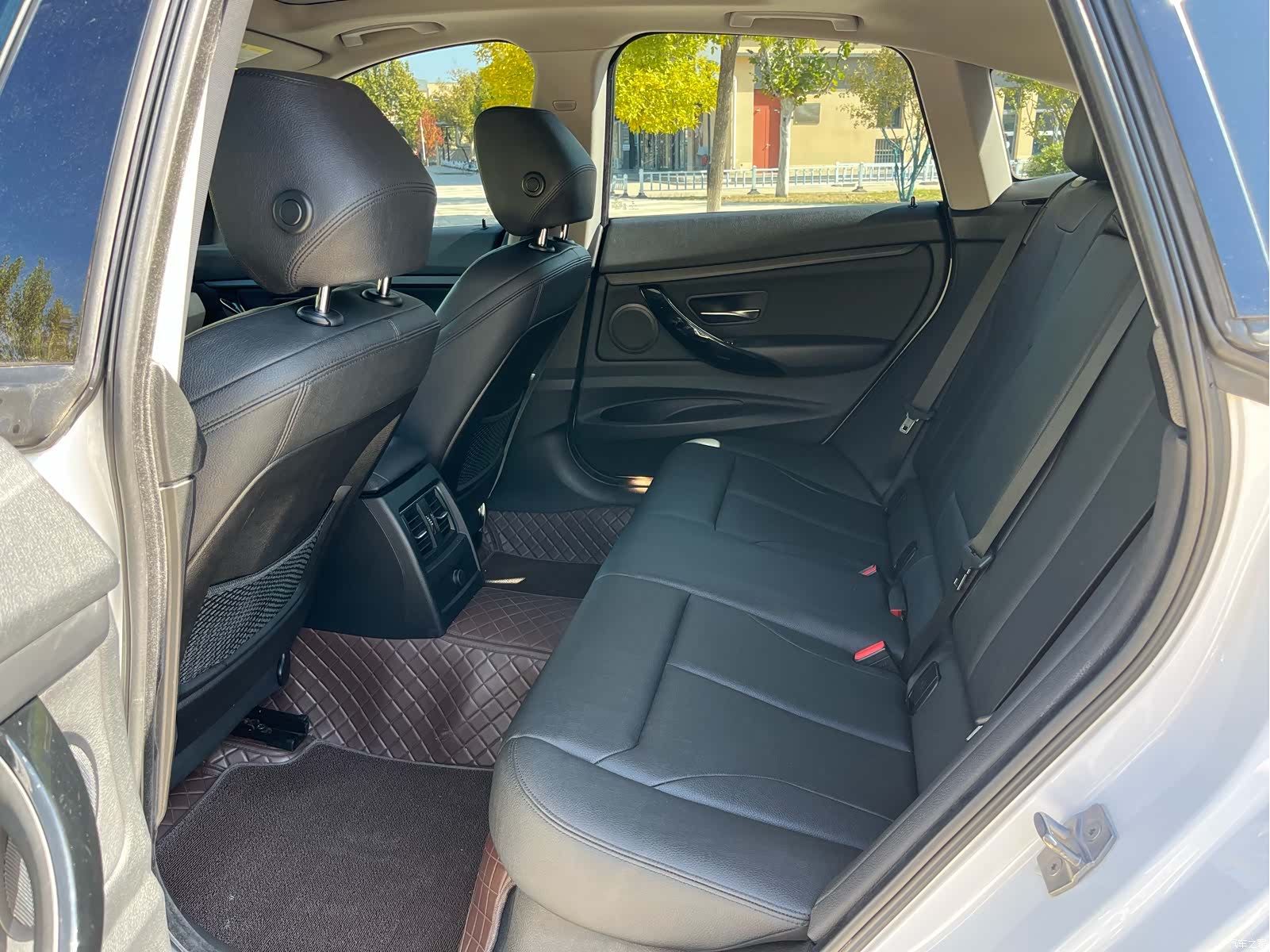 BMW 3 Series, 2018 7