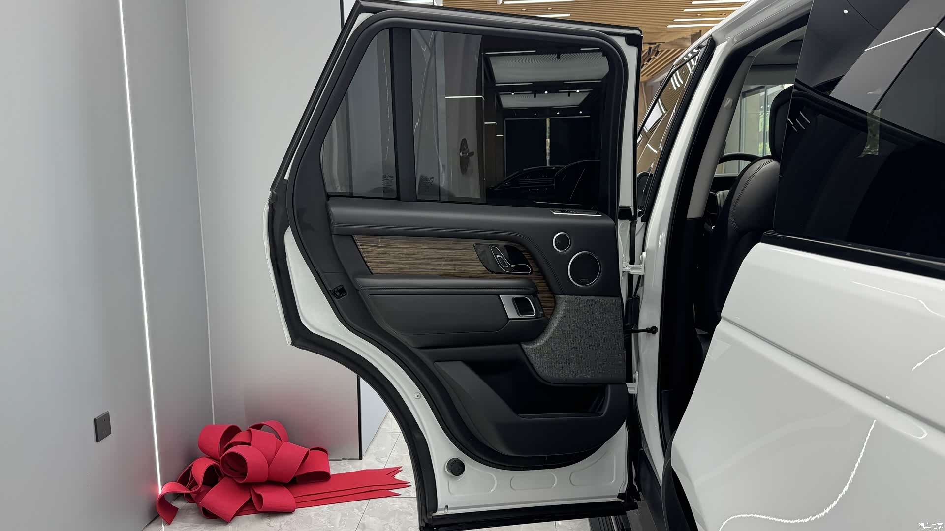 Land Rover Range Rover, 2019 16