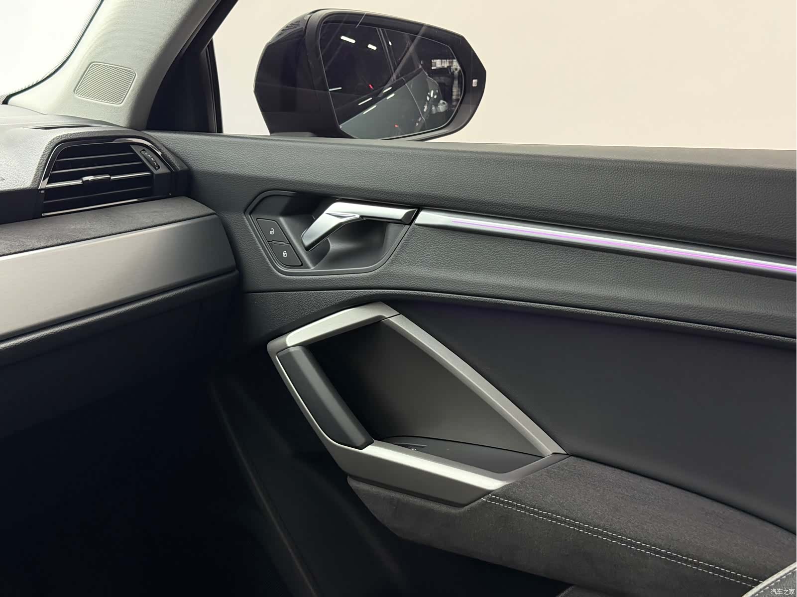 Audi Q3, 2022 11