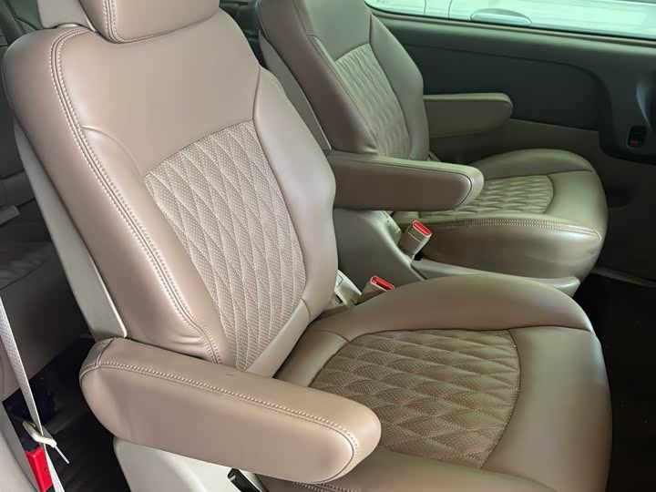 Buick GL8 2014 2.4L jing dian ban