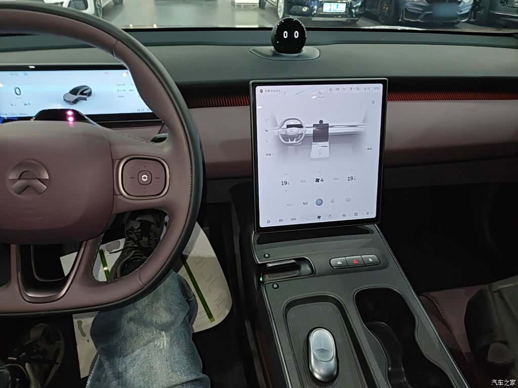 NIO ET5, 2024 10