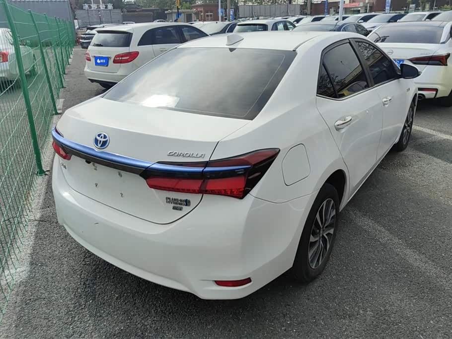 Toyota Corolla dual engine E+ Toyota Corolla dual engine E+