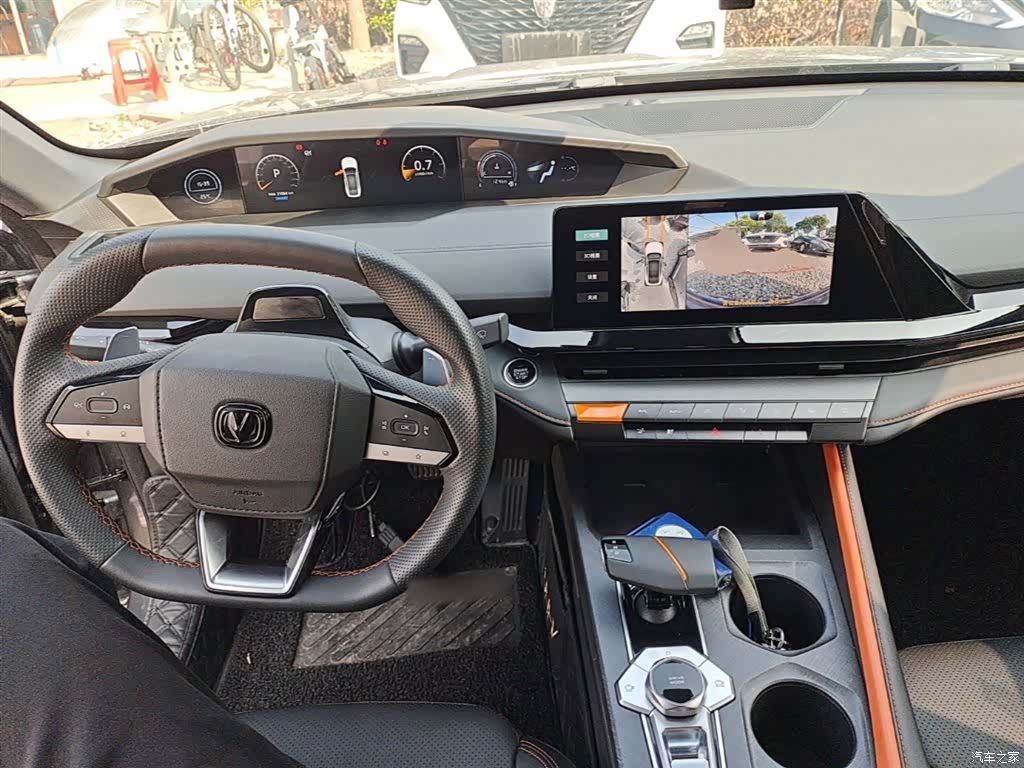 Changan UNI-V, 2022 10