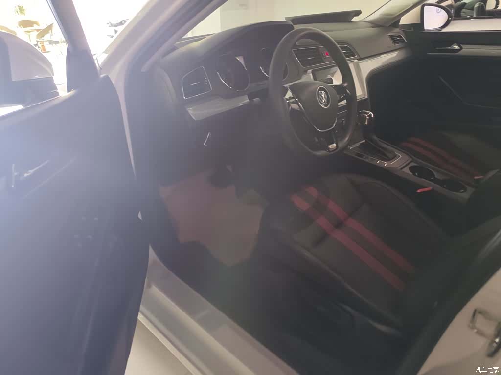 Volkswagen Lamando, 2018 13
