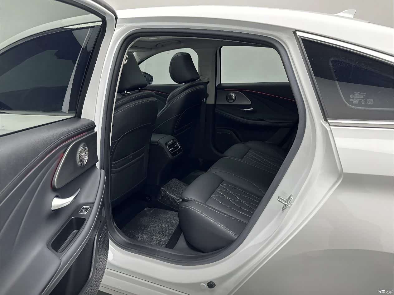 Chery Arrizo 8, 2022 10
