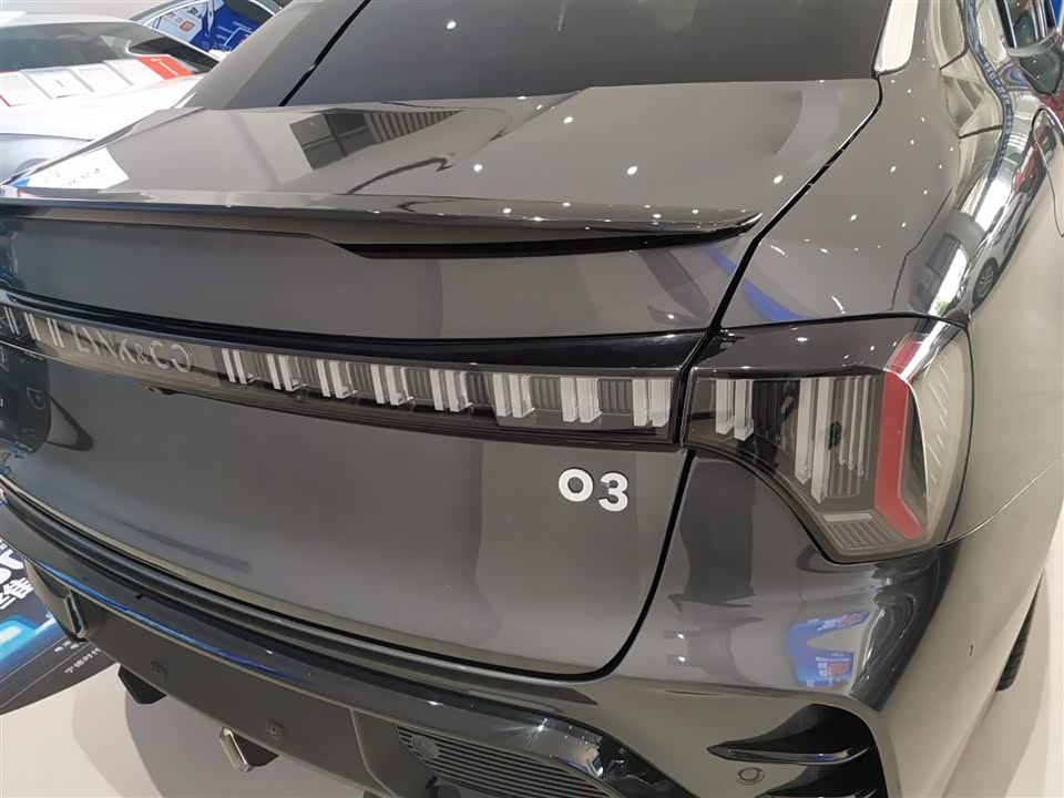 Lynk & Co 03 Lynk & Co 03
