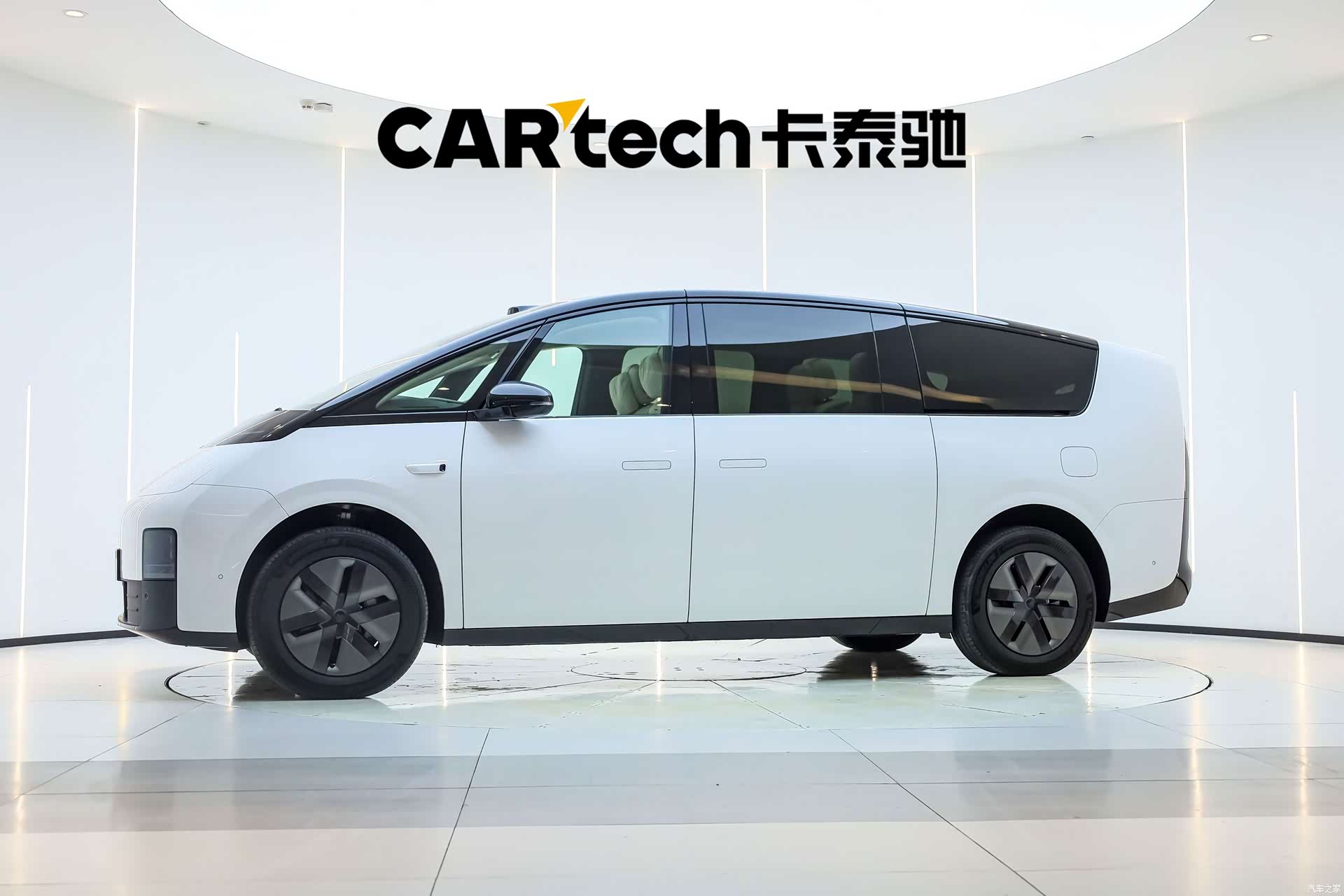 Li Auto MEGA, 2025 4