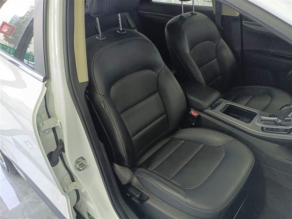 Geely Emgrand GS