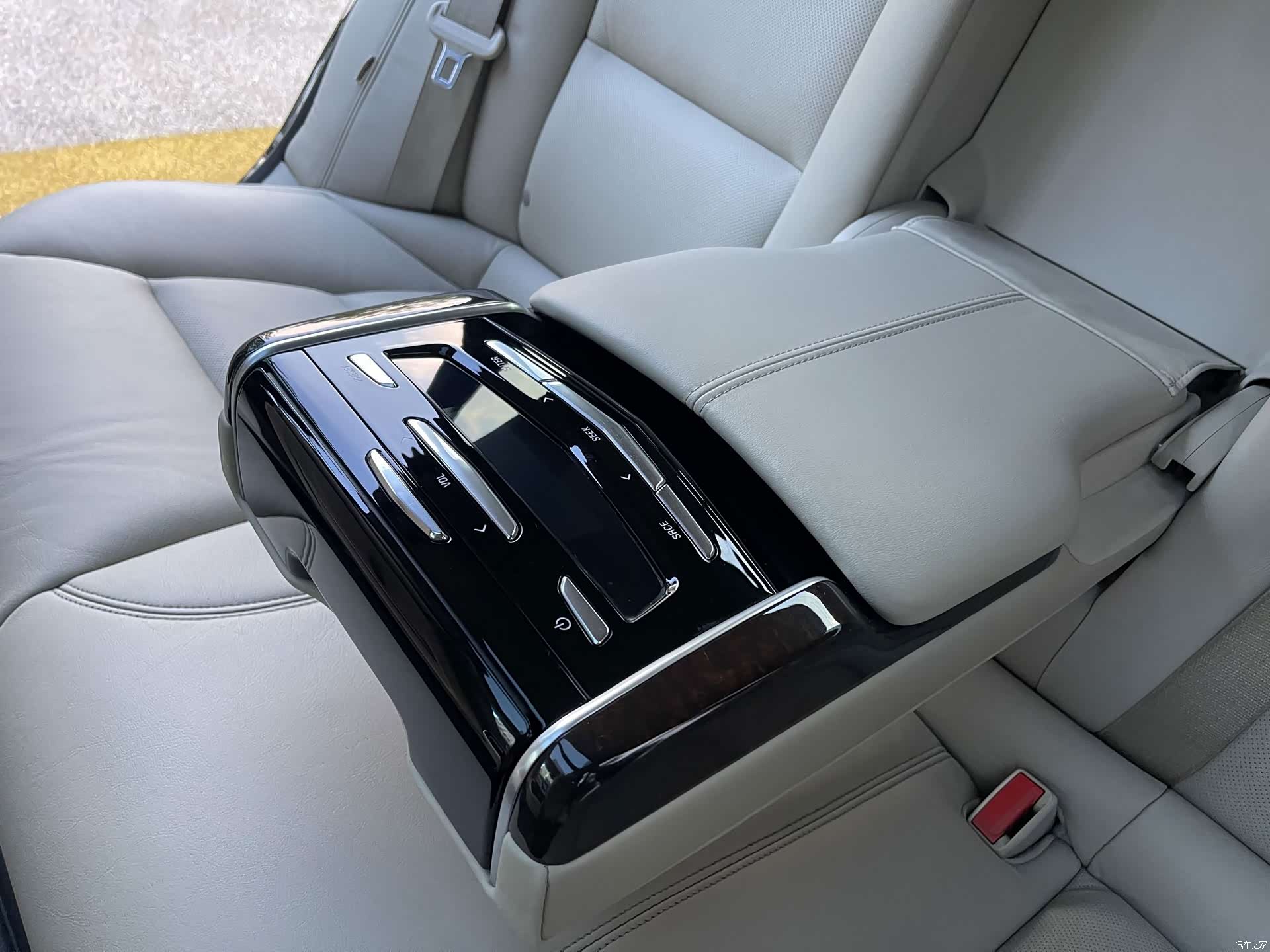 Cadillac XTS, 2014 16