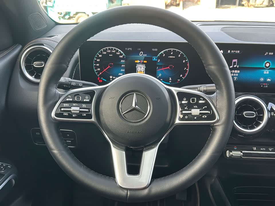 Mercedes-Benz GLB