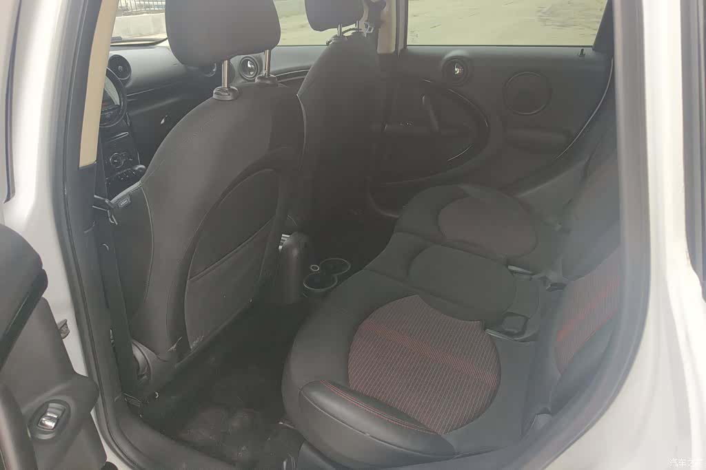 Mini Countryman, 2015 11