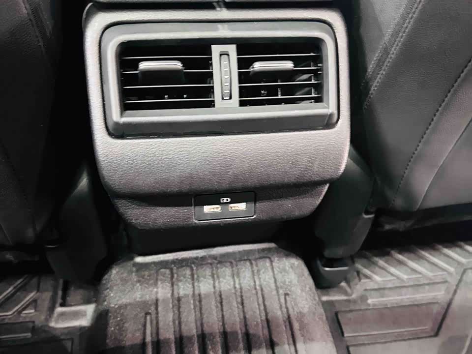 Mazda CX-50 line also