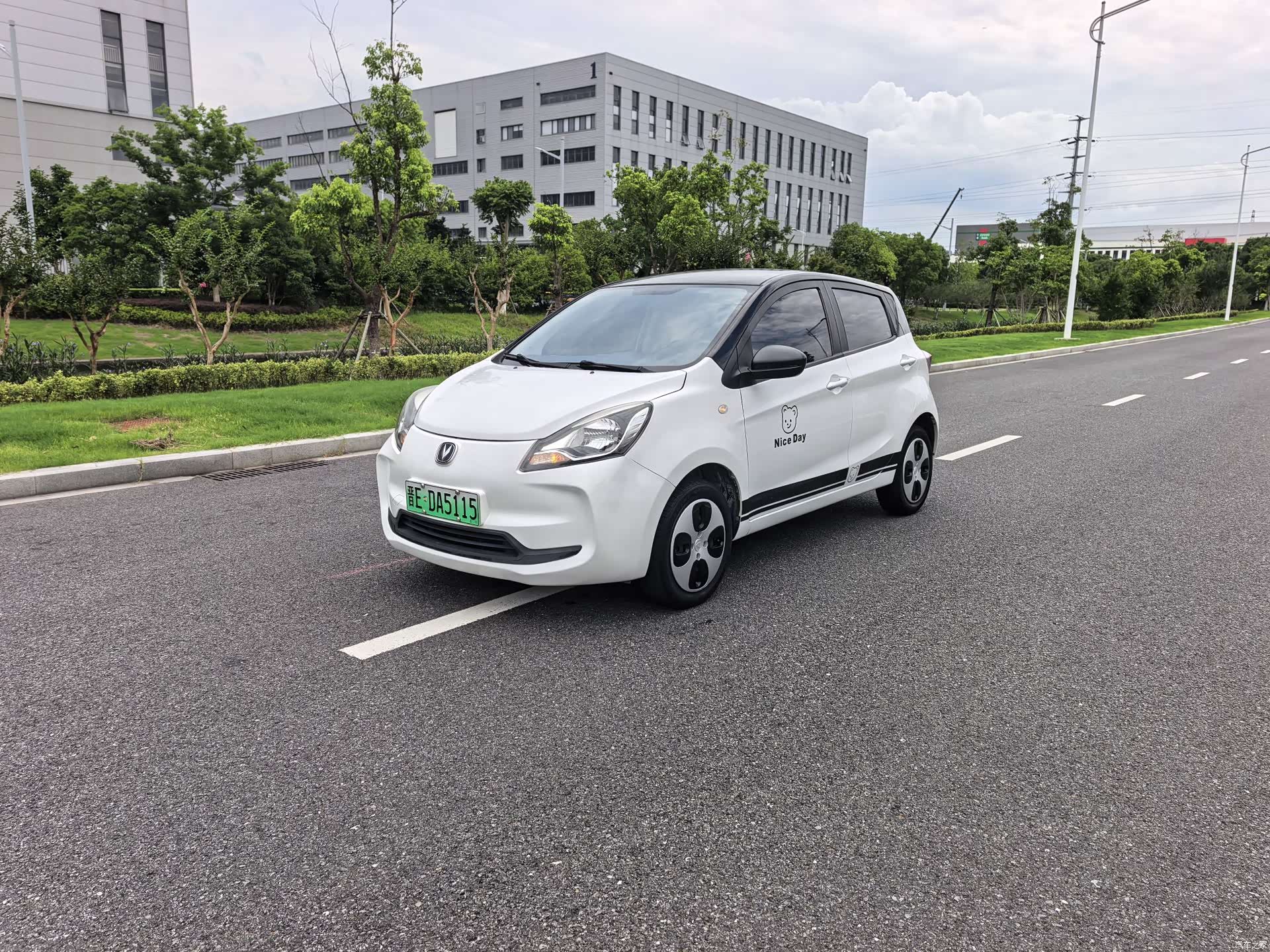 Changan E-Star, 2022 1