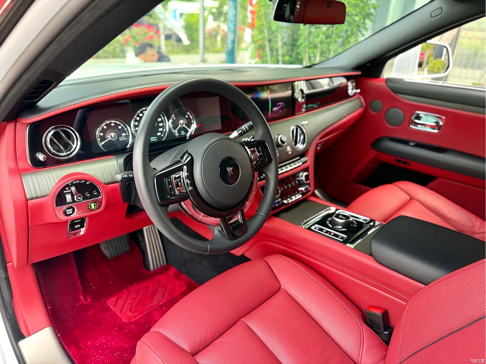 Rolls-Royce Ghost, 2022 4