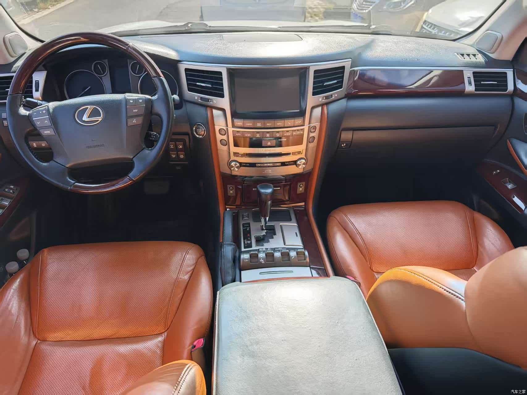Lexus LX, 2015 9