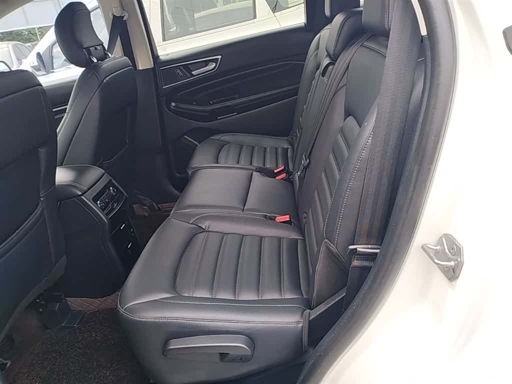 Ford Edge, 2019 17