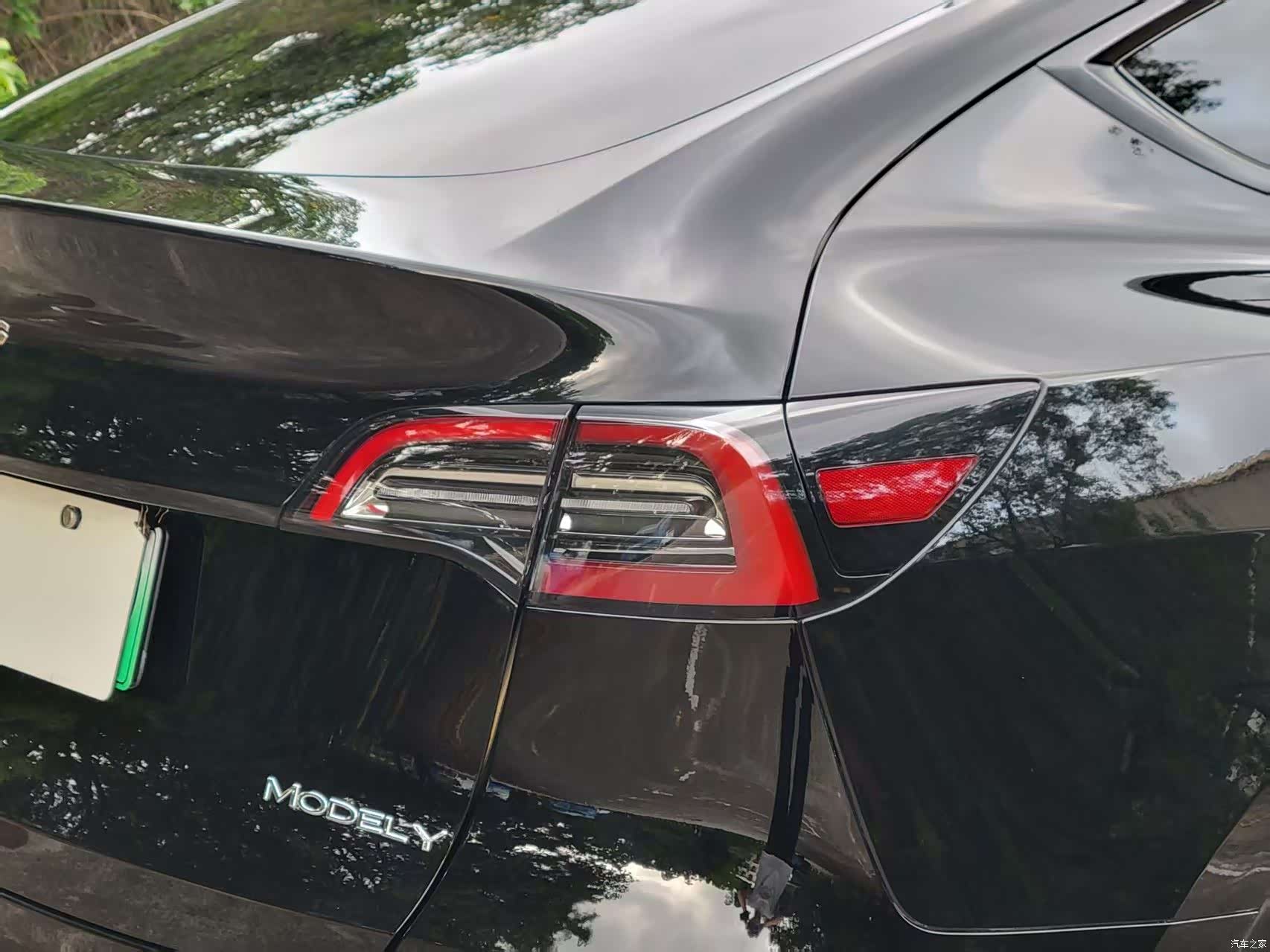 Tesla Model Y, 2023 17