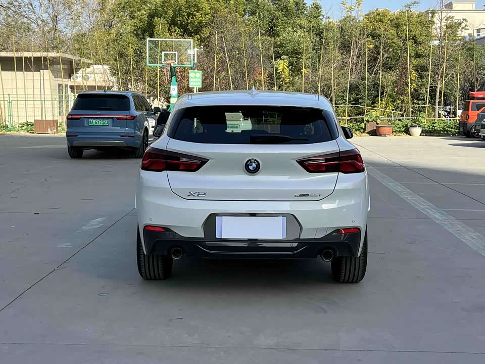 BMW X2