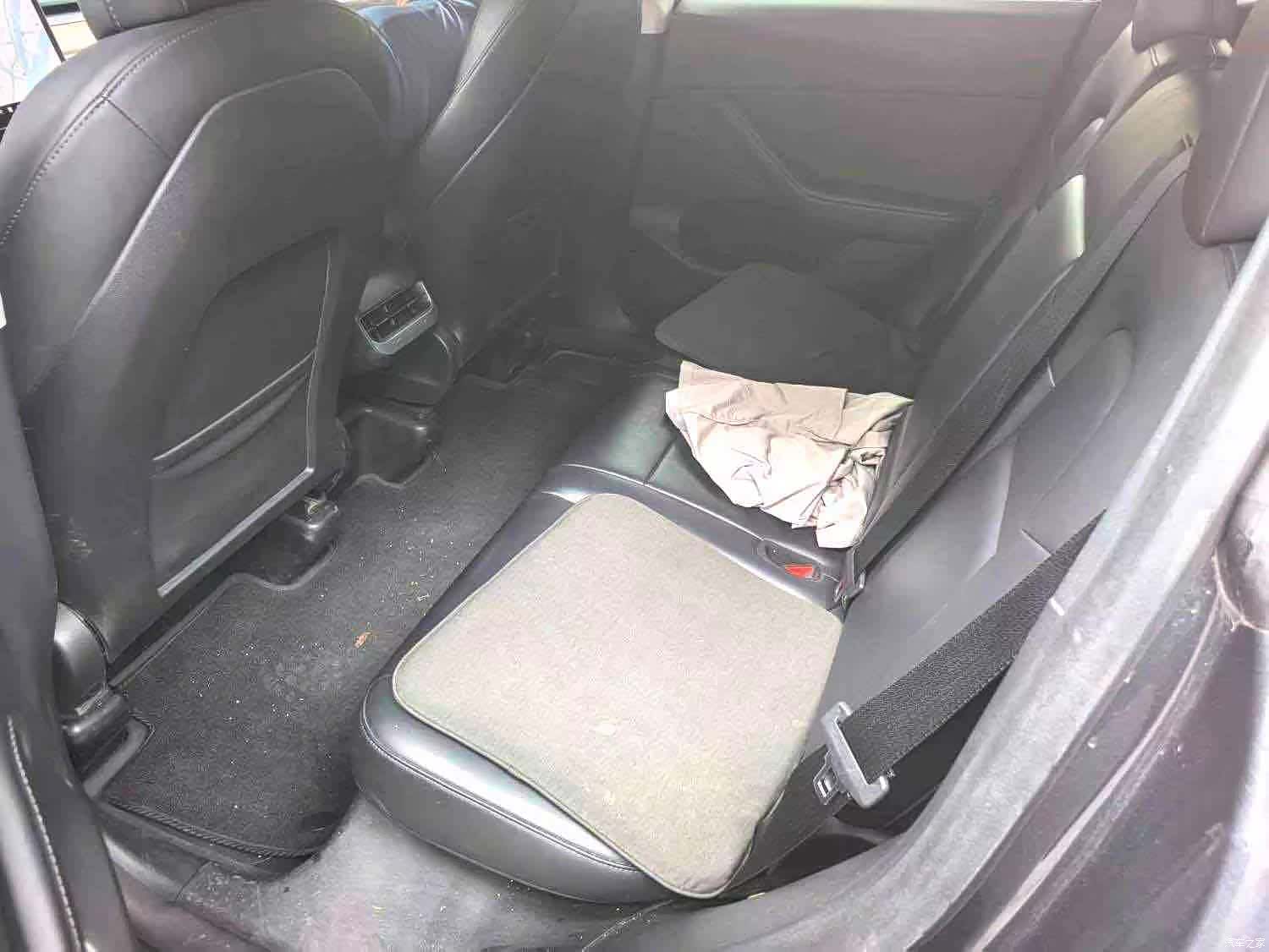 Tesla Model Y, 2021 4