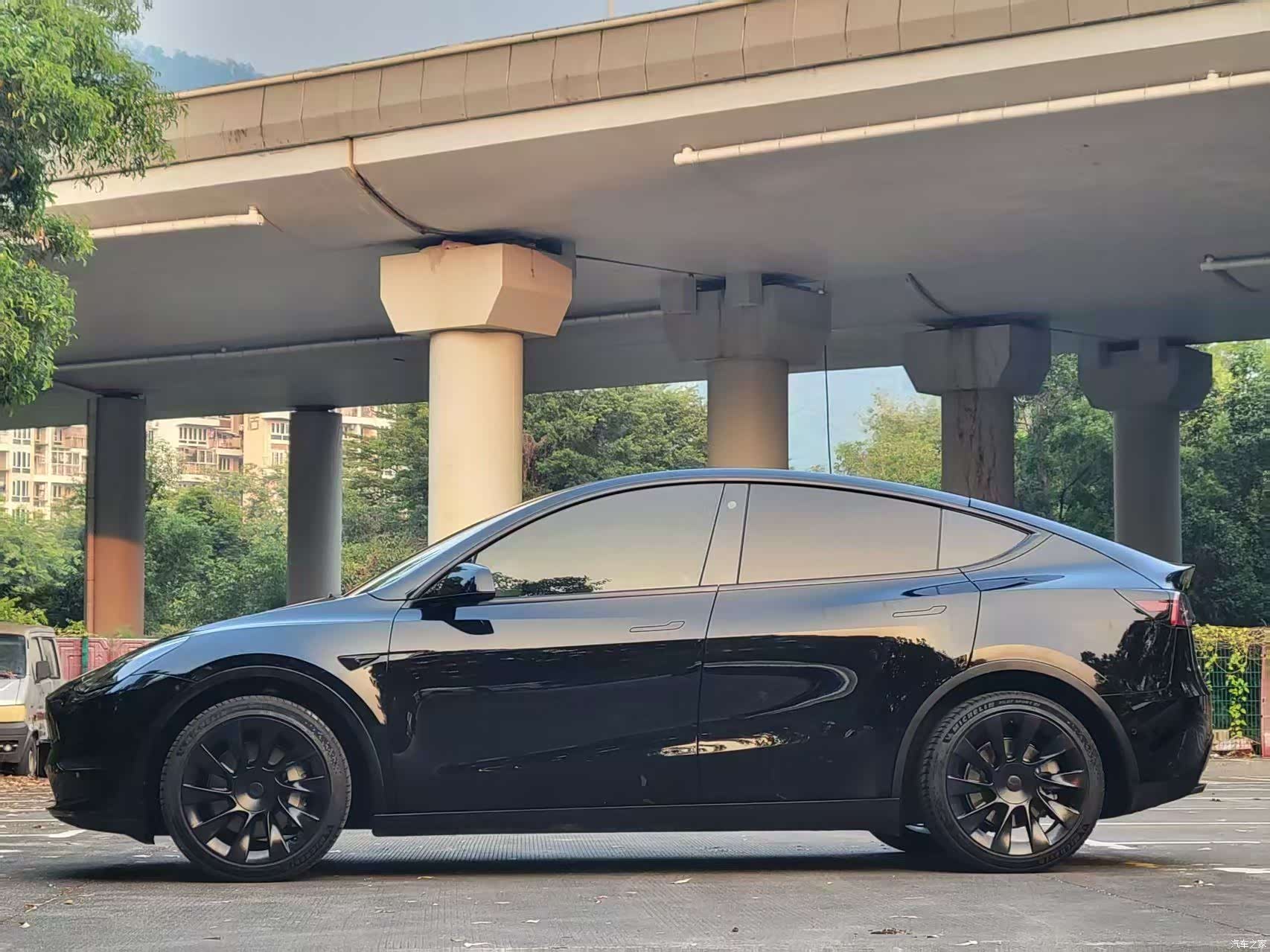 Tesla Model Y, 2023 7