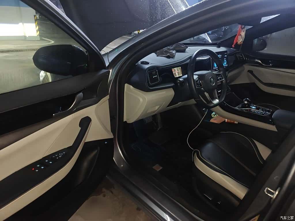 BYD Qin, 2022 13
