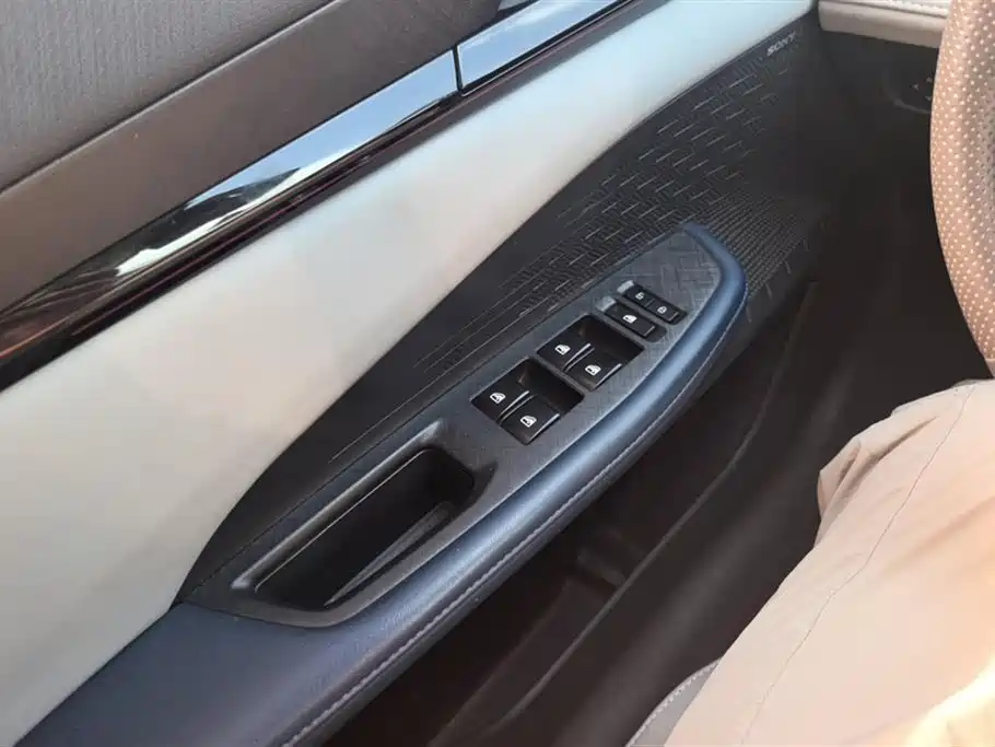 Changan UNI-V Smart iDD