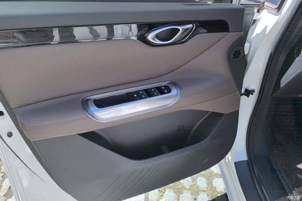 Trumpchi E8, 2024 7