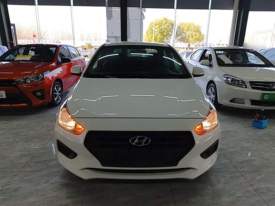 Hyundai Rena