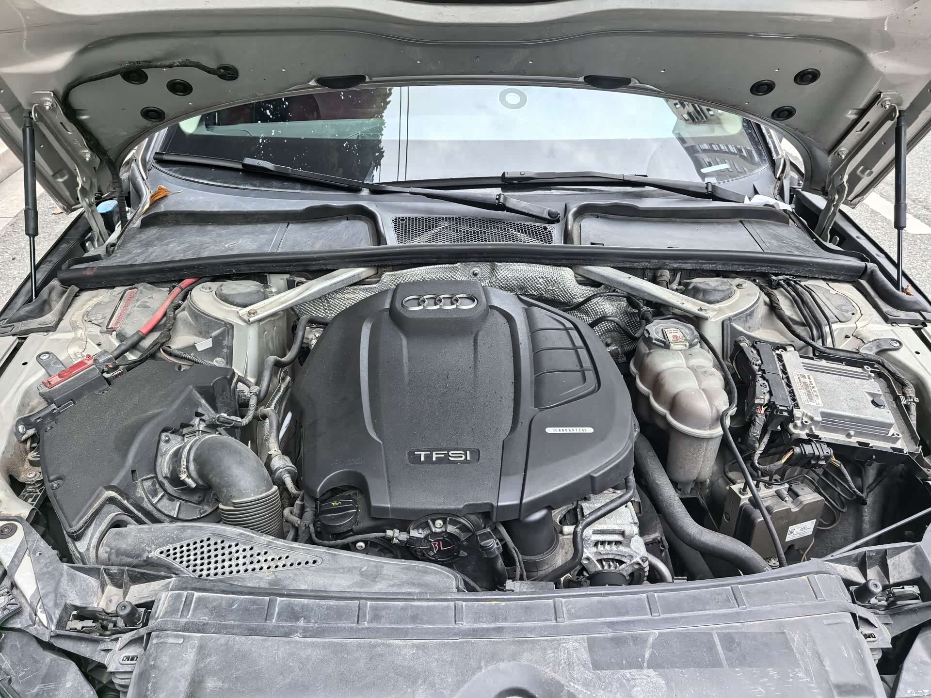 Audi A4L, 2017 18
