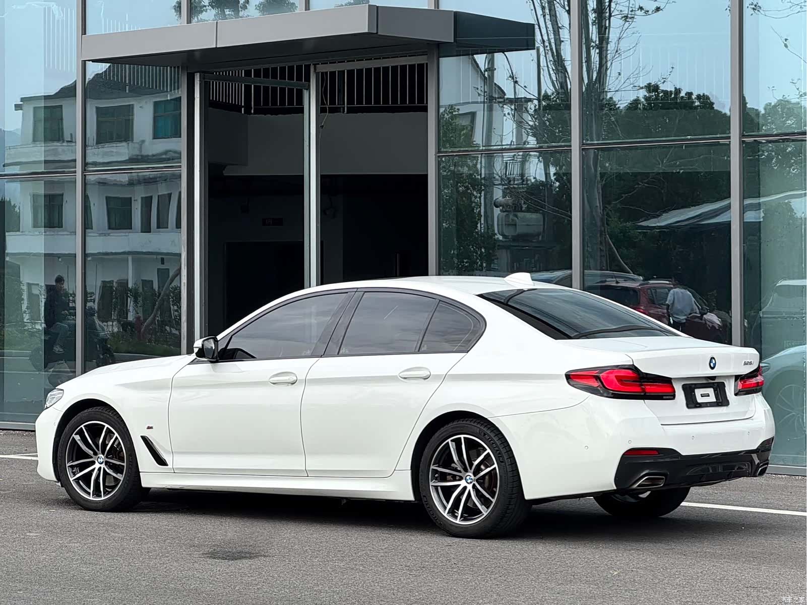 BMW 5 Series, 2021 4
