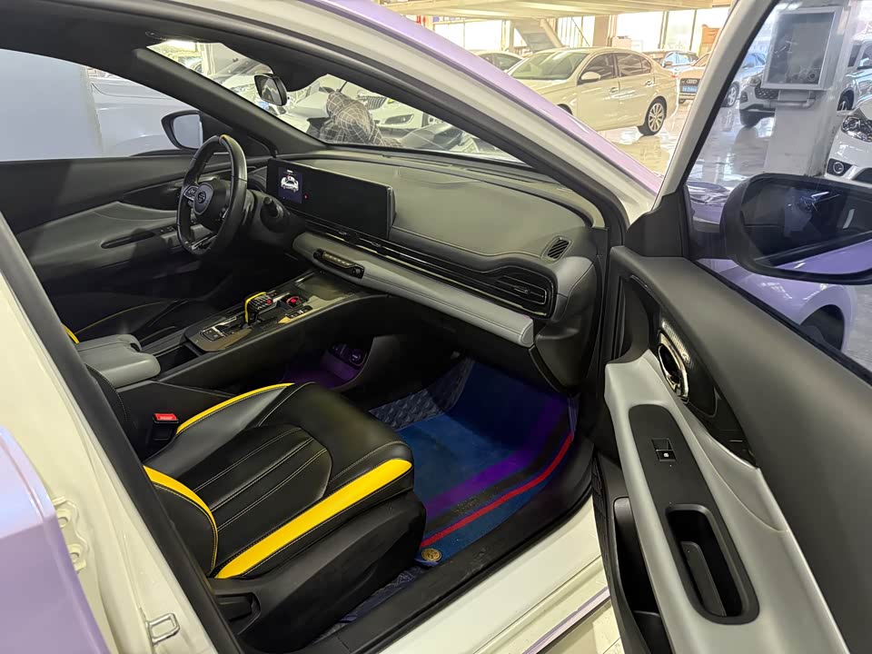 Trumpchi Shadow Leopard