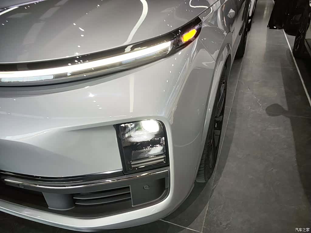 Li Auto L8, 2022 24