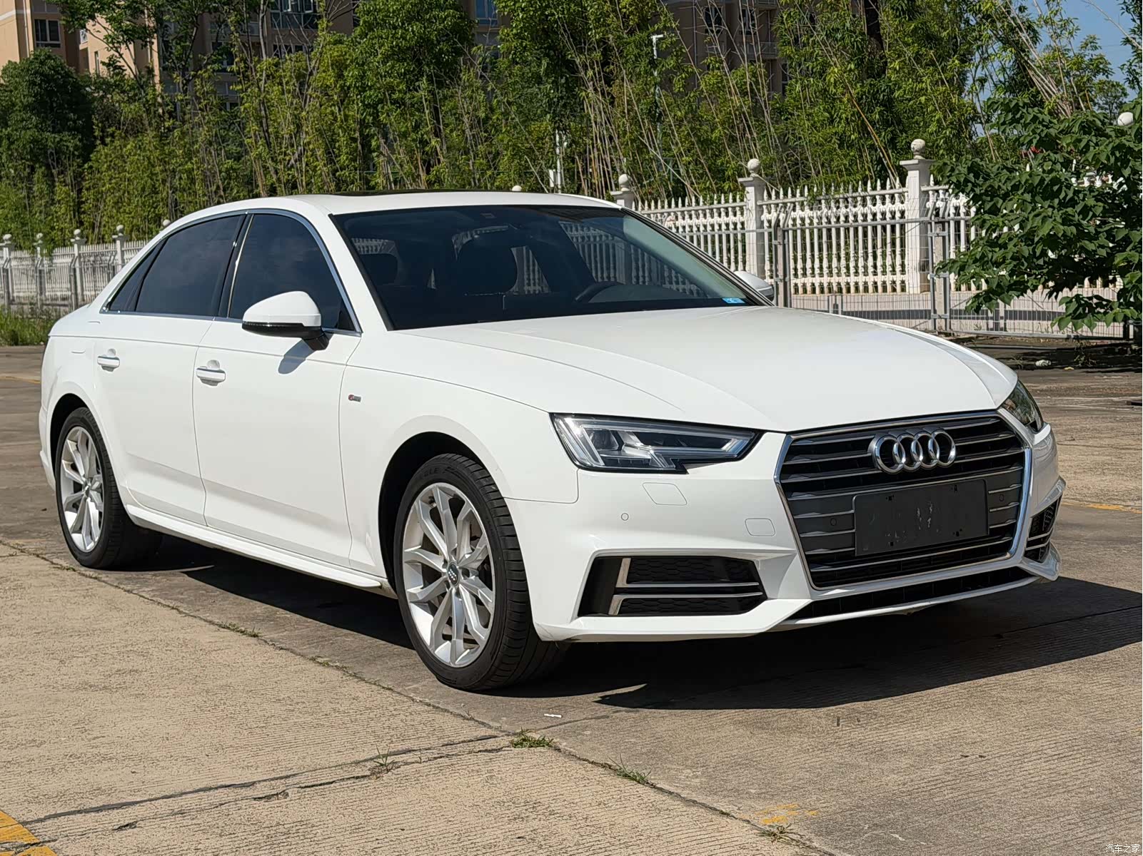 Audi A4L, 2019 3