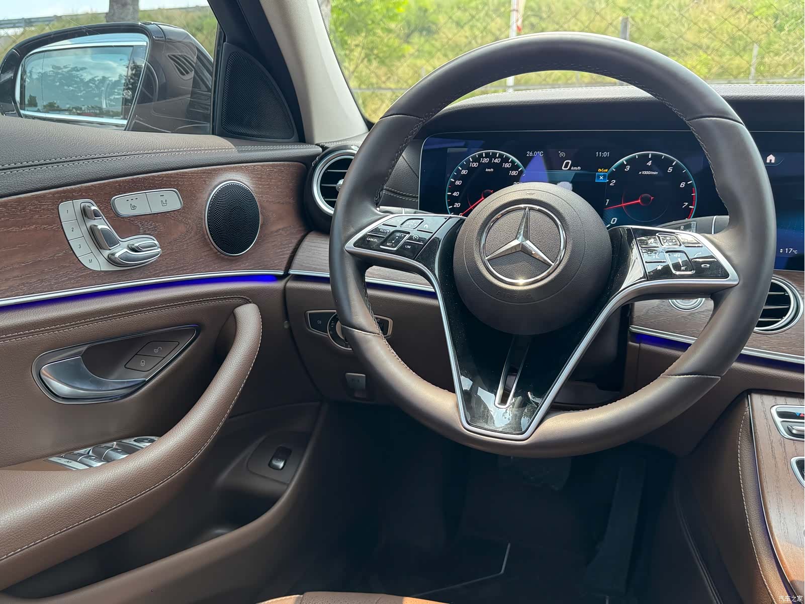 Mercedes-Benz E-Class, 2023 8