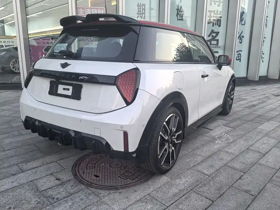 MINI JCW