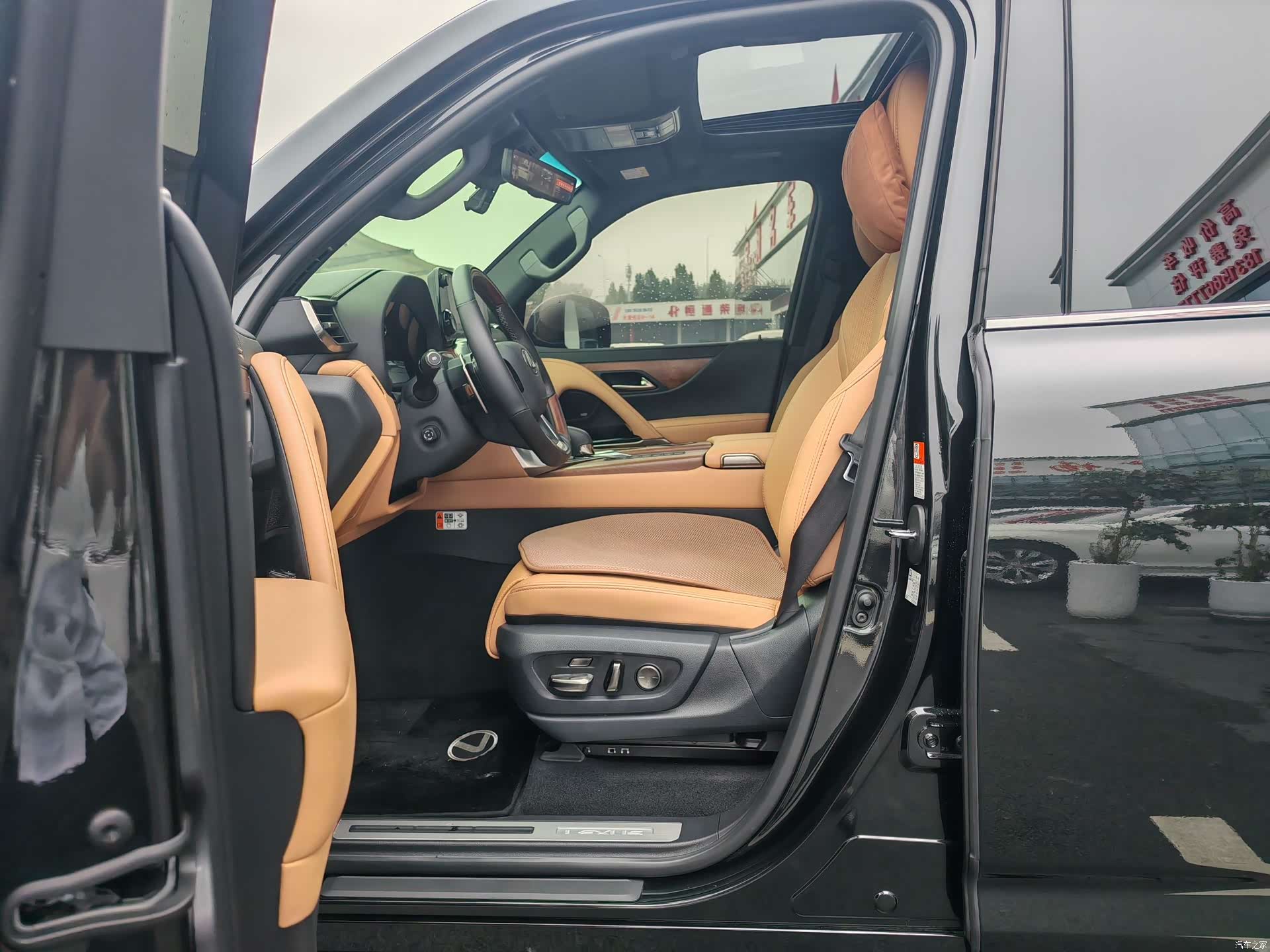 Lexus LX, 2025 9
