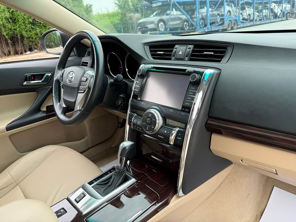 Toyota Reiz Toyota Reiz