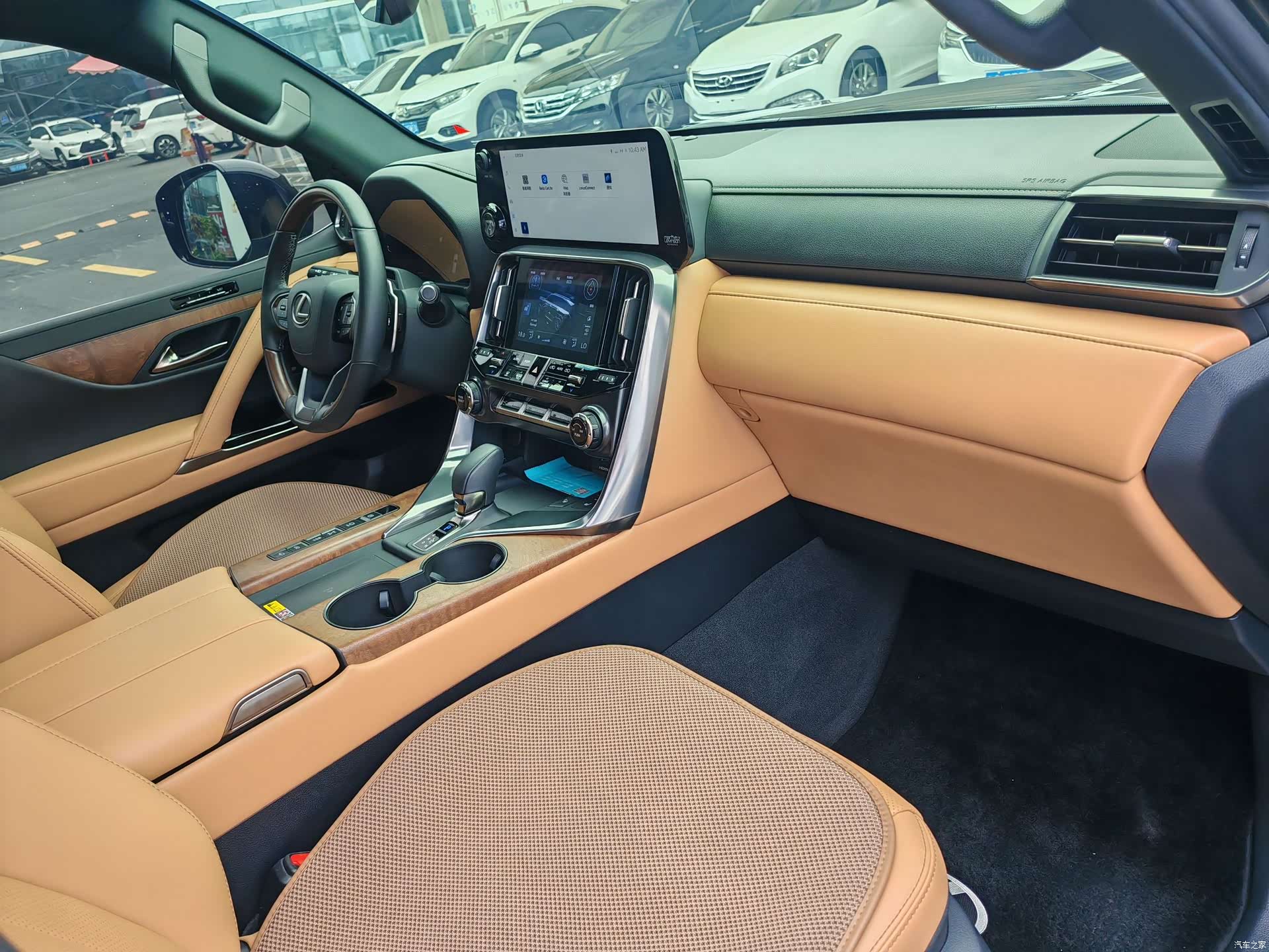 Lexus LX, 2025 21