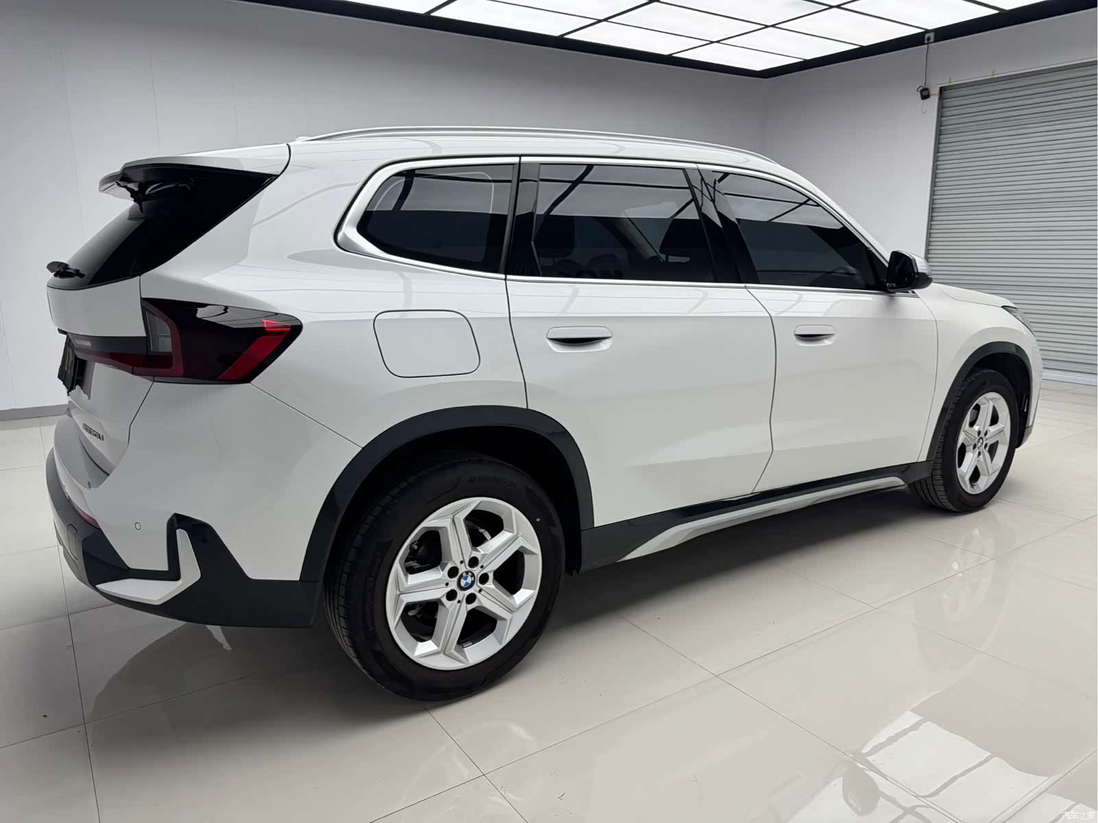 BMW X1, 2023 все фото