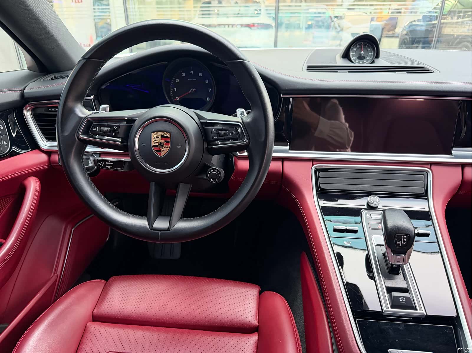 Porsche Panamera, 2023 9